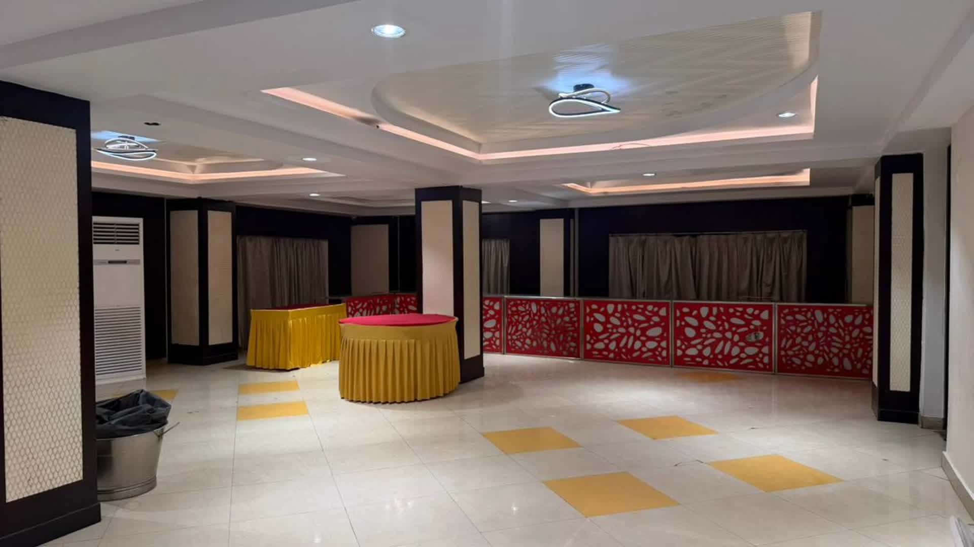 Open floor layout at Saket Banquet Hall